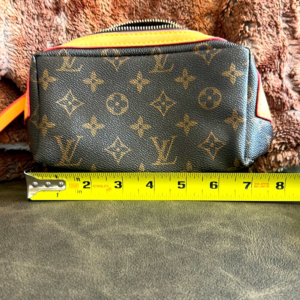 Like new, I bought and never carried.